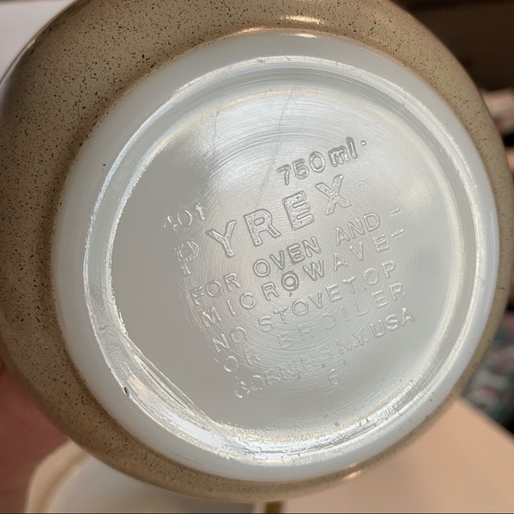 *SOLD* Vintage Pyrex Forest Fancies Bowl Set - Picture 6 of 7